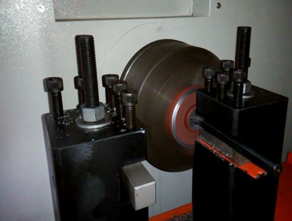 CNC Machine Manufacturers Near New Delhi